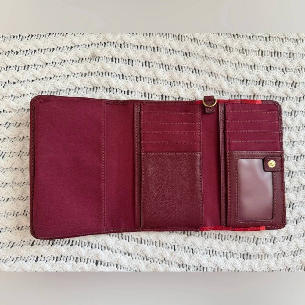 FOSSIL Red Preston Flip Snap Bi-Fold Long Three Tone Leather Zip Wallet - Picture 9 of 13